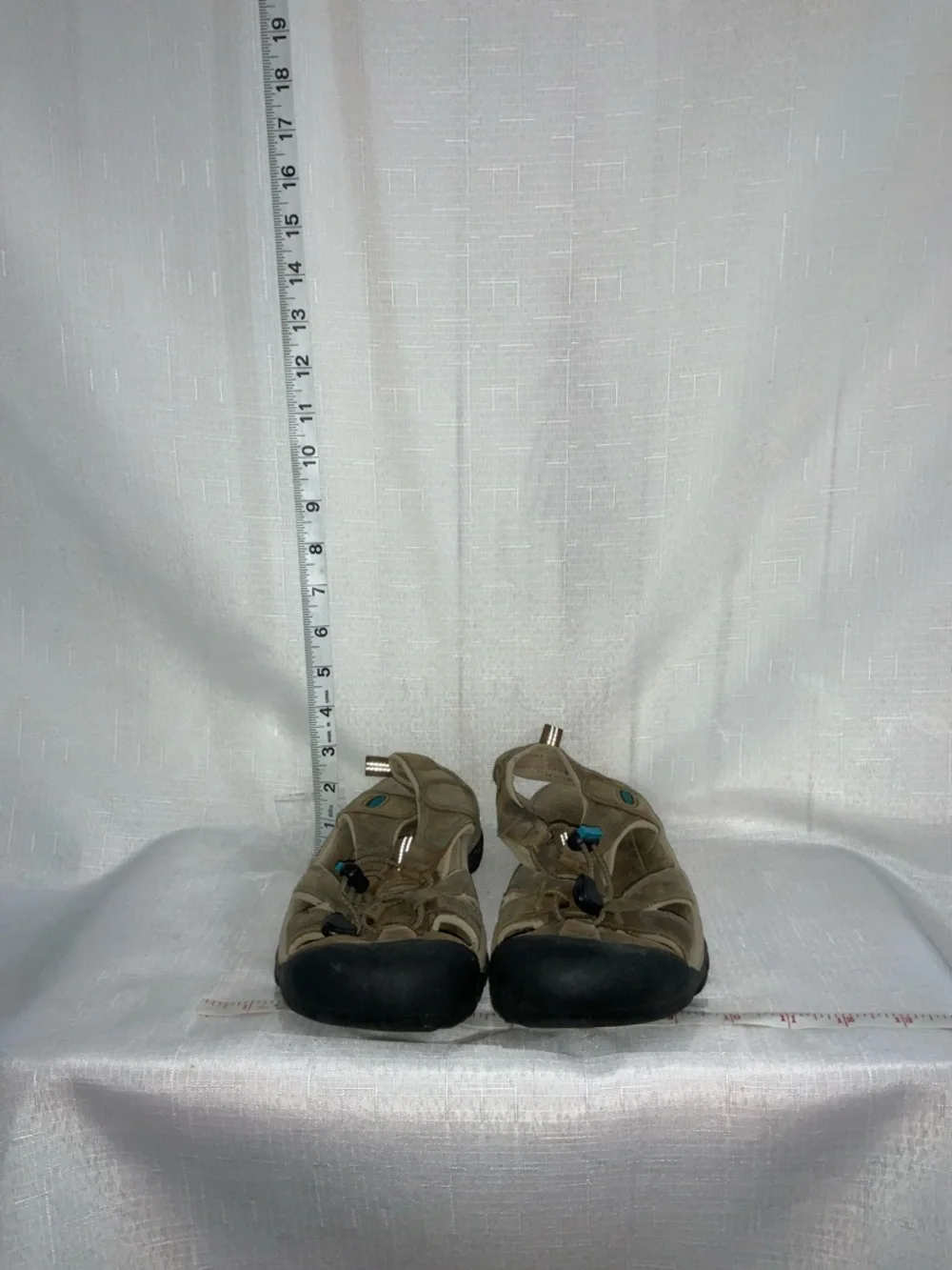 709 Keen Women's Brown Outdoor Sandals with Reinforced Toe